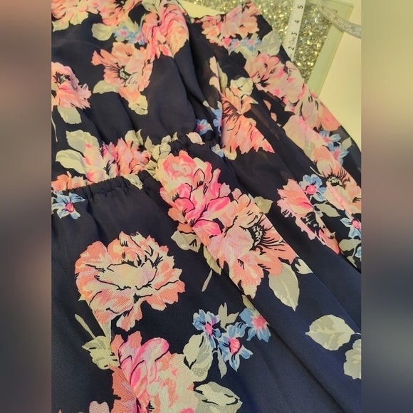 Flower Maxi  dress - Picture 3 of 4